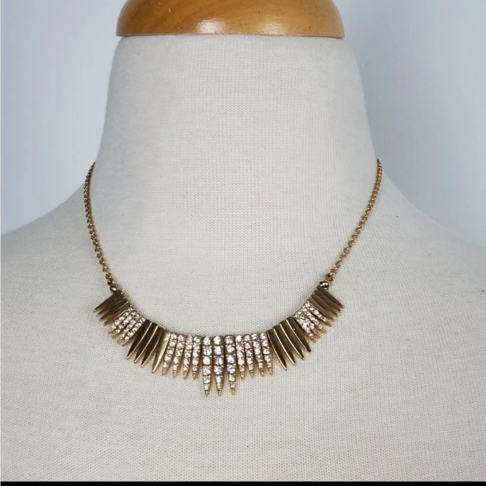 N/A women spiky